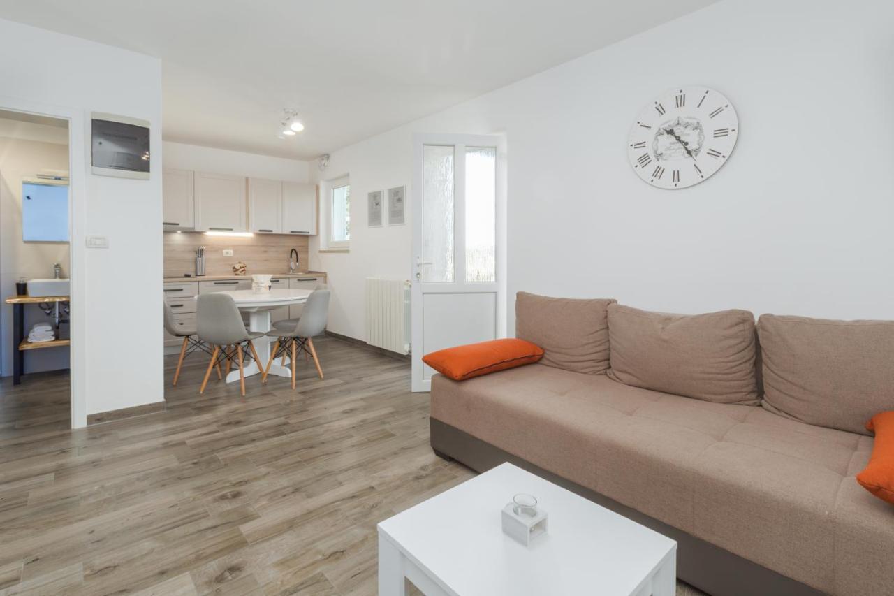 Apartmani Martincic Novigrad  Екстер'єр фото