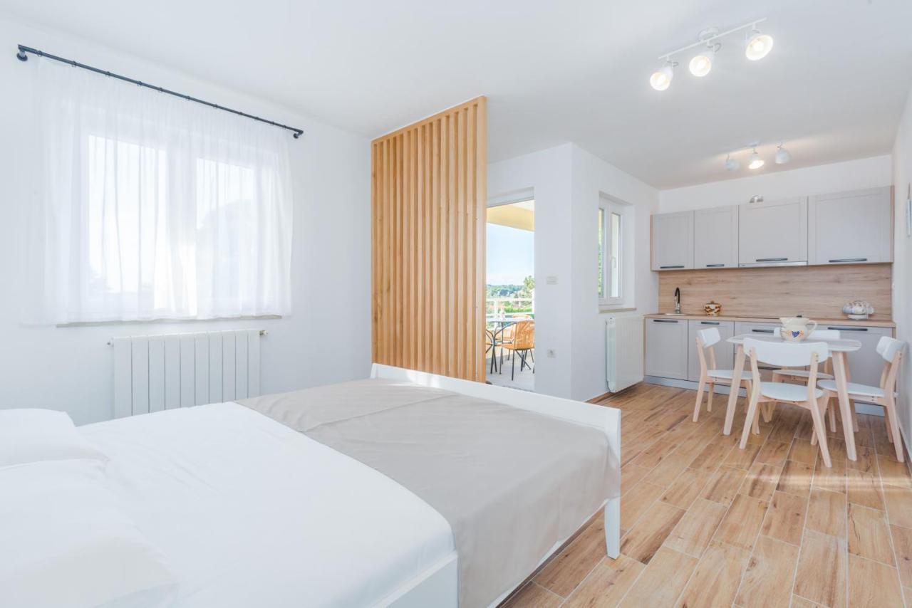 Apartmani Martincic Novigrad  Екстер'єр фото