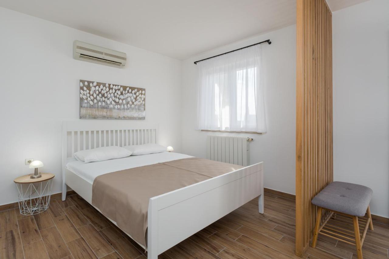 Apartmani Martincic Novigrad  Екстер'єр фото